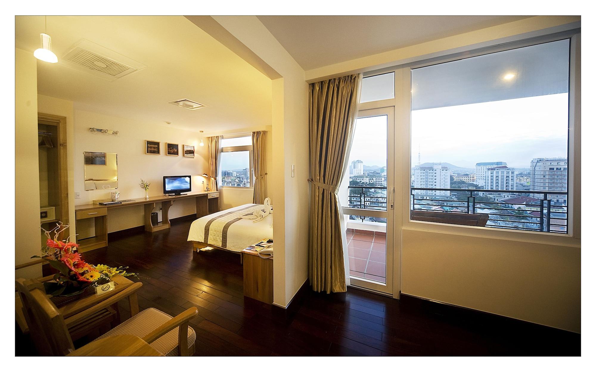 Romance Hotel Hue Exterior foto