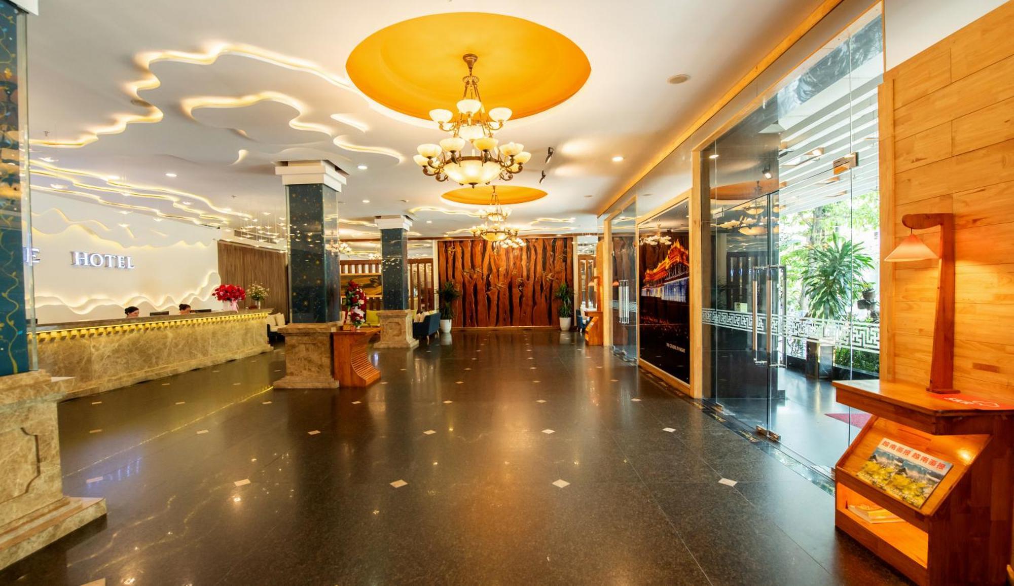 Romance Hotel Hue Exterior foto
